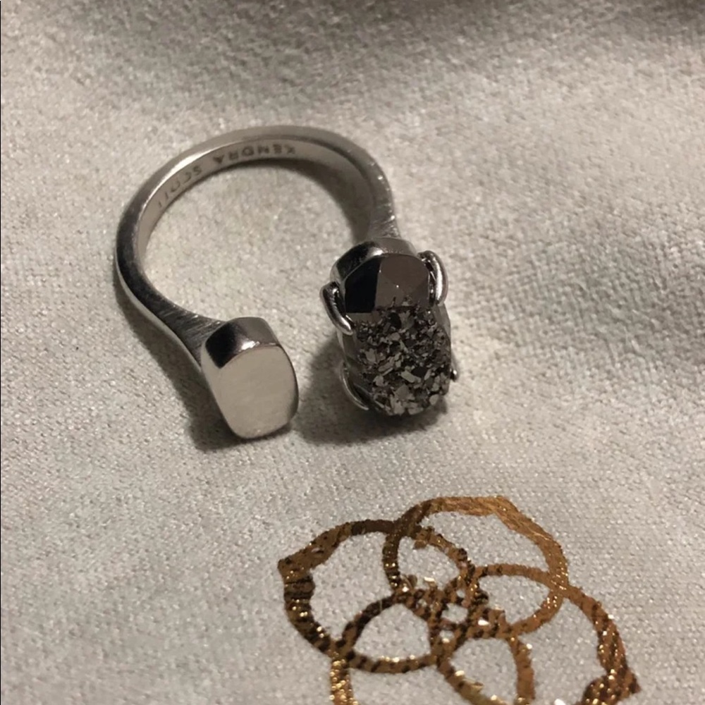 Pryde ring